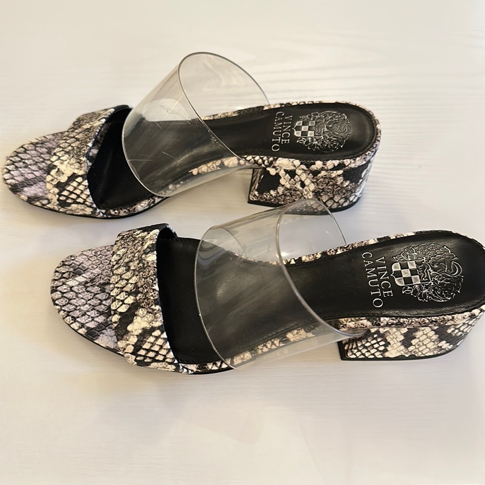VINCE CAMUTO Caveera Slide Sandal in Snake Print